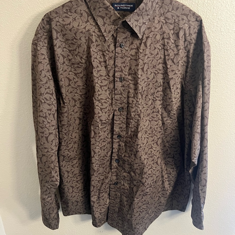 ROUNDTREE & YORKE XL long sleeve